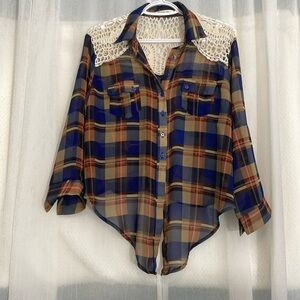 Glam dollz xLarge top crochet on the back with gather and tie in front!